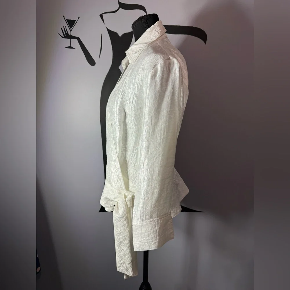 Coldwater Creek Textured Cream Wrap Blouse. PTP 19 - Picture 3 of 6